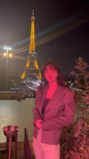 Lee Seo-el Instagram - Paris🫶🏻