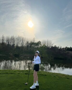 Lee So-yeon Instagram - #힐링타임
#스트레스안녕 
#골프사랑 ♡