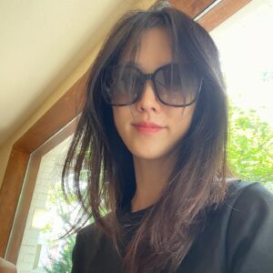 Lee Soo-kyung Instagram - .
오늘 점심도 열심히먹자!!
알고보니 이곳은~
샤브샤브 맛집이라네여.....
음....
나....
살짝 당황해땅....😅

#스키야키 #온천집
#점심메뉴 #배부르다