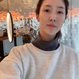 Lee Soo-kyung Instagram - .
스페셜팝업 in spacerasa❤️
금호동에 사시거나 
근처에 계시면 가보세요~
저는 세수도 안하고 뛰쳐나갔어요 
오늘 진행하는 스페셜팝업😍
작년에 마신술도 해장되요!!!!
☑️수제트러플 아이스크림까지 
꼭 드셔야해요

#쌀국수#spacerasa#금호동카페
#주말#일요일#점심#👍