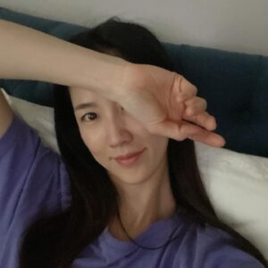 Lee Soo-kyung Instagram - .
❄️눈이닷❄️
벌써~~~ 11시이지만 
난❤️
이불밖은 위험해모드 실행중~
역시, 겨울은 추워야....

#일상#데일리#주말#일요일
#이불밖은위험해#눈오는날#❄️