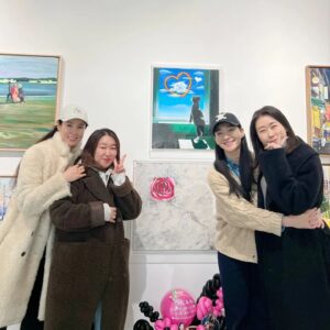 Lee Tae-ran Instagram - 귀한 발걸음 감사합니다💕
.
.
#제9회아름다운여행전 
#슈페리어갤러리