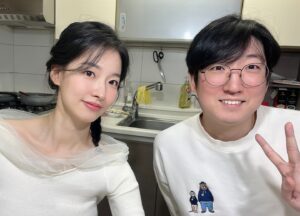 Lee Xia Instagram - 장윤철 프로게이머님과 같이 게임했어요❤️ 궁금하시다면 제 유투브, 쭉튜브로 구경오세요 헷