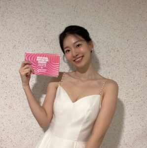 Actress Lee Xia HD Instagram Photos and Wallpapers April 2024