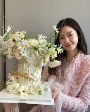 Lee Yo-won Instagram - 감사해요~~💜 좋은작품으로 빨리 만나요!!!🙏