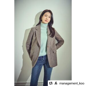 Lee Yo-won Instagram - #Repost @management_koo with @use.repost
・・・
#구뉴스

이요원 배우의 프렐린 F/W 화보 사진이 공개되었습니다✨

화사함부터 세련미까지 뿜뿜💖

 ) 더 많은 사진은 프렐린 홈페이지에서 확인해 보세요!

#매니지먼트구 #구스타그램 #배우 #이요원 #파크랜드 #여성복 #프렐린 #2023 #fw #화보 #李曜原 #LEEYOWON #managementKOO