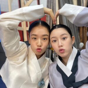 Lee Da-in Instagram - 길고 길었던 우리들의 연인,,
은애로 산 1년 행복했어요🦋감사합니다🤍