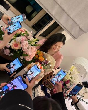 Lee Da-in Instagram - 행복한 생일 보내게 해주셔서 감사합니다👼🏻💗 
Thanks for all your blessings with love🌼