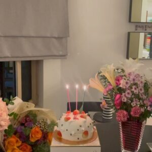 Lee Da-in Instagram - 행복한 생일 보내게 해주셔서 감사합니다👼🏻💗 
Thanks for all your blessings with love🌼