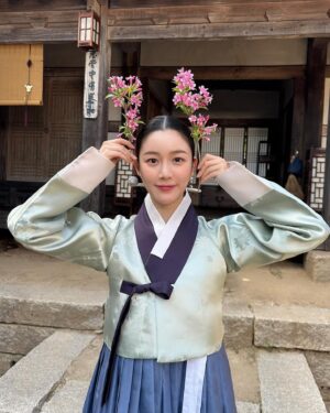 Lee Da-in Instagram - 히힣🥰 오늘은 안꼬질 은애