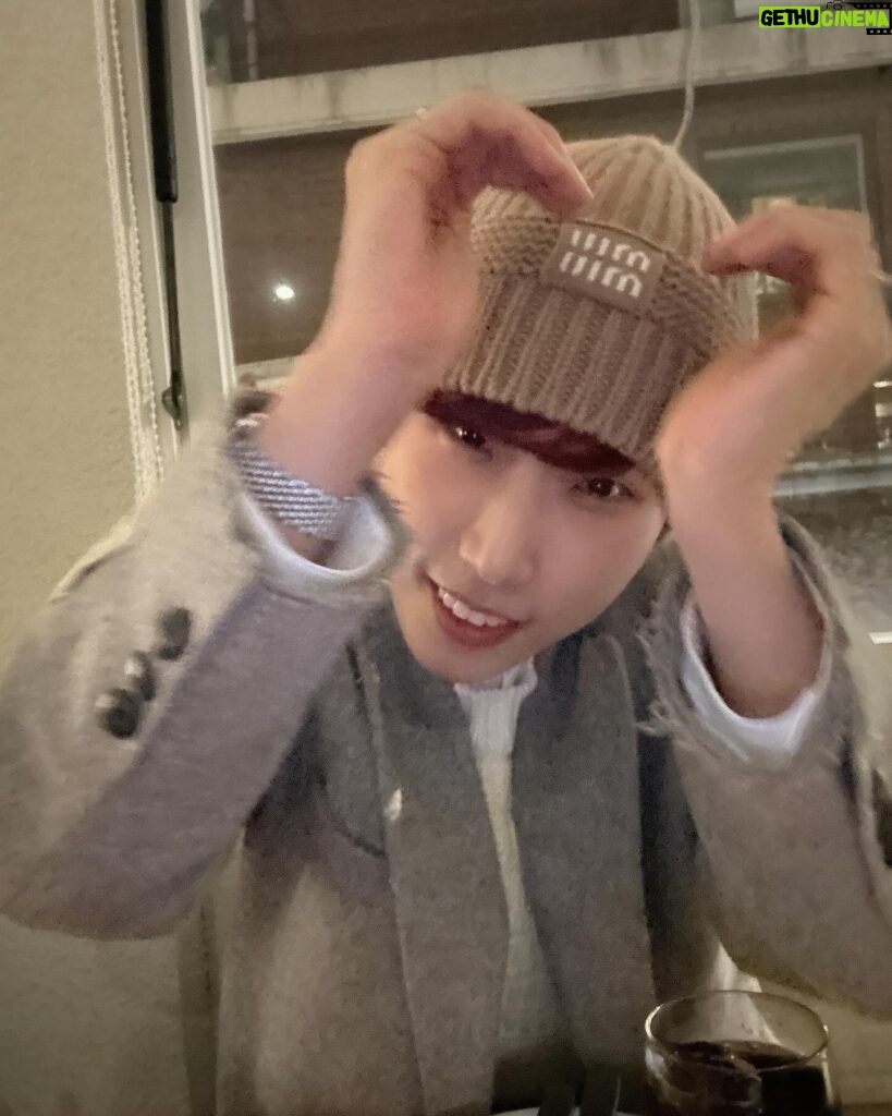 Lee Eun-jae Instagram - 이틀 동안 행복했심도💘 아우 뭘 이런 모자를 선물해주고 그래요오^^*(손사래) #성공한소원 #윤아 #팬미팅