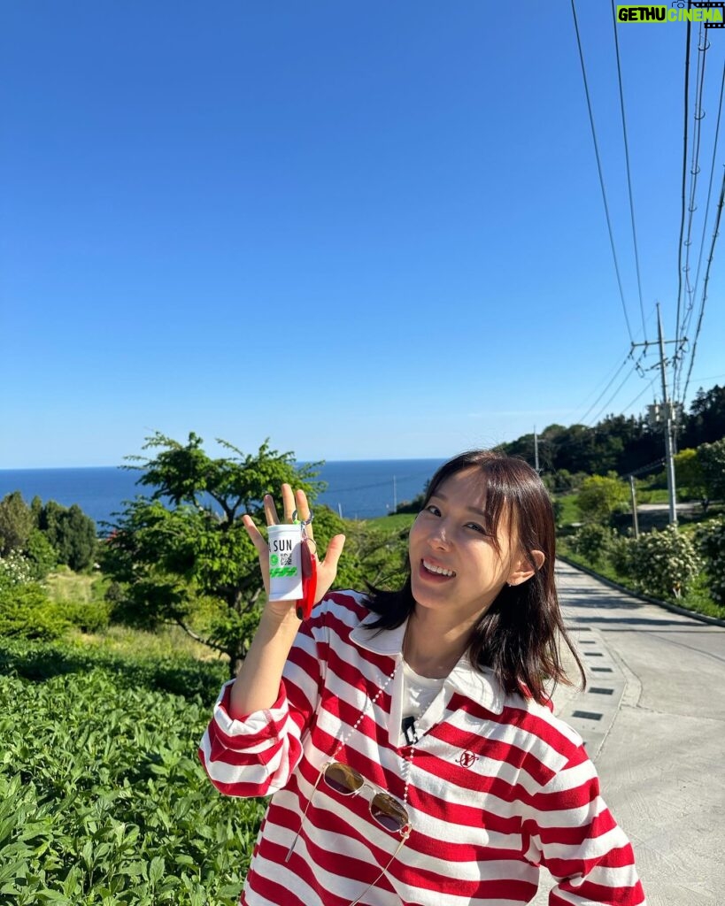 Lee Ji-hye Instagram - 저는 울룽도에서 충전 제대로하고 하트도 만나고 일몰도 보고 소원도 빌고 울릉도는 사랑입니다😍