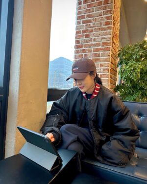 Lee Ju-yeon Instagram - 나의 3월 안녕 🧡