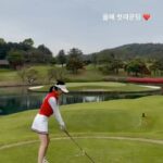 Lee Ju-yeon Instagram - 골프 시이작 ⛳️🌷💗💓 #GFORE_INVITATIONAL2024