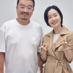 Lee Jung-hyun Instagram - 연상호감독님 프라다전시 👍 #양익준 감독배우님 #조영각프로듀서 님 #대담패널 😆 9월5~6일까지 전시하네요~😁 #prada