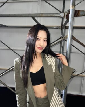 Lee Sae-rom Instagram - 👗🎊👏🏻