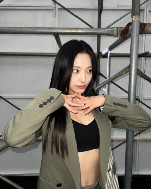 Lee Sae-rom Instagram - 👗🎊👏🏻