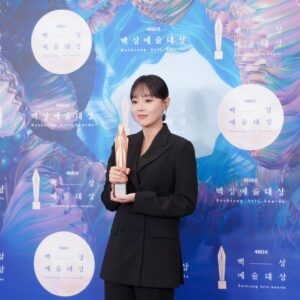 Lee Sang-hee Instagram - 🙏