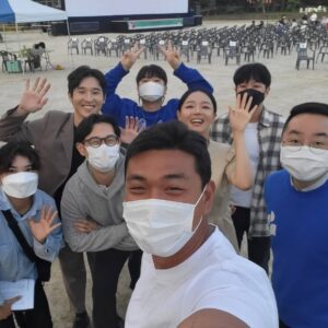 Lee Sang-hee Instagram - 23살 정동진독립영화제

한결같이 응원해주셔서 너무나 고맙습니다. 

🙇‍♀️🙆‍♀️👍

*영화제는 9월26일까지 정동진에서 
치뤄집니다. 
*별이지는 하늘, 영화가 뜨는 바다#정동진독립영화제