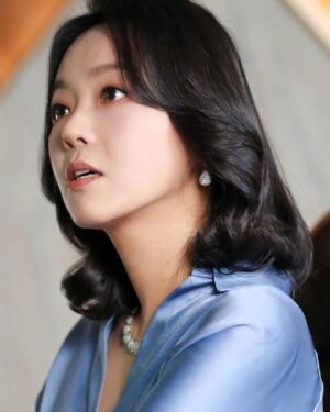Lee Sang-hee Instagram - 눈누💙💙💙

👉 @noon_company 

#사장님을잠금해제
