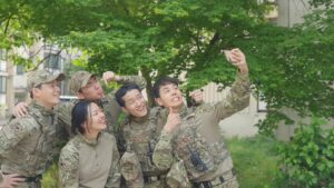 Lee Sang-hee Instagram - 으응? #데시벨 11월에 개봉한다고???? 
Yes!!!!!!!

:>

싱그러운 우리팀 💚