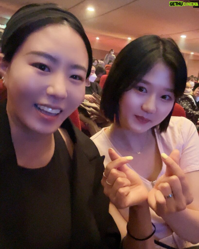 Lee Sang-hwa Instagram - 귀염뽀짝 스카이 보고시픔🩵💙 #말좀잘들어라 #niece