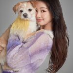 Lee Se-hee Instagram - 의 반려동물 캠페인 #끝까지사랑하세요 🩷 ‘끝까지 사랑하세요’는 반려동물의 마지막까지 함께 하는 것뿐 아니라 책임감 있고 윤리적인 반려 생활을 독려하기 위한 캠페인입니다 🌼🌸🩷 #칙투칙챌린지 #칙투칙프렌즈 #CheektoCheek #CheektoCheekfriends #CheektoCheekChallenge M @lamaison.jungsunmiyo H @hair_ssong S @stylist_eunhye_jo @tomwood_project @etro @etro_kr