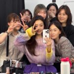 Lee Se-hee Instagram - 의 반려동물 캠페인 #끝까지사랑하세요 🩷 ‘끝까지 사랑하세요’는 반려동물의 마지막까지 함께 하는 것뿐 아니라 책임감 있고 윤리적인 반려 생활을 독려하기 위한 캠페인입니다 🌼🌸🩷 #칙투칙챌린지 #칙투칙프렌즈 #CheektoCheek #CheektoCheekfriends #CheektoCheekChallenge M @lamaison.jungsunmiyo H @hair_ssong S @stylist_eunhye_jo @tomwood_project @etro @etro_kr
