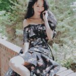 Lee Si-won Instagram - 무더운 여름이었다 … 더 보기