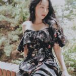 Lee Si-won Instagram - 무더운 여름이었다 … 더 보기