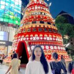 Lee Si-won Instagram - 🥜Raffles Hotel 🎄Orchard Street 🍺Haji Lane