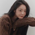 Lee Si-won Instagram - 따뜻한 연말 🐻🧸🌰🤎