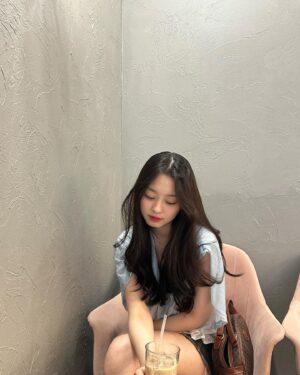 Lee Soo-min Thumbnail - 24.3K Likes - Most Liked Instagram Photos