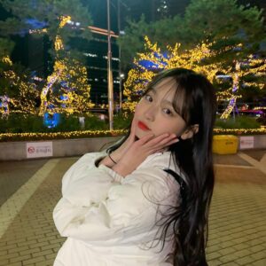 Lee Soo-min Thumbnail - 47.2K Likes - Most Liked Instagram Photos