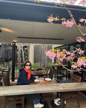 Lee Yeon-hee Instagram - 걷고,또 걷고.1