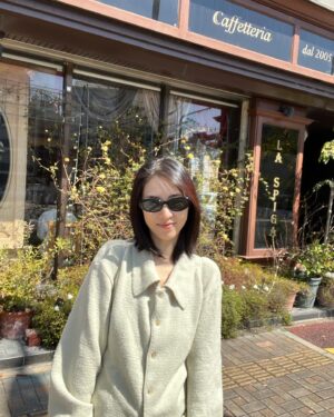 Lee Yeon-hee Instagram - 1.🥰😊😊
2.😋
3.😍😍
4.☀️☀️☁️🦢
5.캠핑강의! 😂(딱 두번 해봤능)