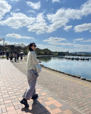 Lee Yeon-hee Instagram - 1.🥰😊😊
2.😋
3.😍😍
4.☀️☀️☁️🦢
5.캠핑강의! 😂(딱 두번 해봤능)
