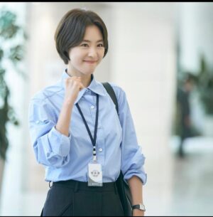 Lee Yeon-hee Instagram - 네 저에요!박윤조!😂🤣
박윤조의 고군분투 직장생활!!
아자!!!
.
#레이스#RACE#디즈니플러스#disneyplus #이연희#5월10일첫방송❤️