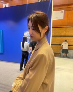 Lee Yeon-hee Instagram - 🖤
#프리즈서울#신세계#shinsegae
