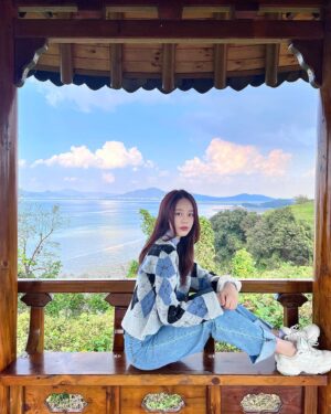 Lee Yoo-jin Instagram - ☀️☁️💖
초점을 잘 맞춰주세용..ㅎㅔㅎㅔ😋