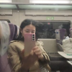 Lee Young-ae Instagram - 💜☺️🌸⚘️🌈🏃‍♀️

#당일치기 #부산 #기차여행 #힐링 #감사  #사랑