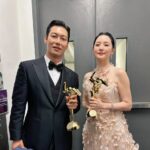 Lee Young-ae Instagram - Thank you for all the unforgettable moments~💚💙🩵😉😁 #the17thasianfilmawards #bestdresseraward #leeyoungae #zhangyimou
