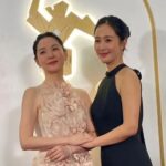 Lee Young-ae Instagram - Thank you for all the unforgettable moments~💚💙🩵😉😁 #the17thasianfilmawards #bestdresseraward #leeyoungae #zhangyimou
