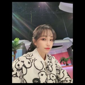 Lee Yu-ri Thumbnail - 4.9K Likes - Most Liked Instagram Photos