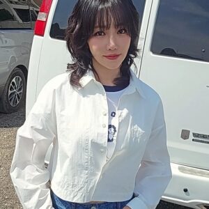 Lee Yu-ri Thumbnail - 5K Likes - Most Liked Instagram Photos