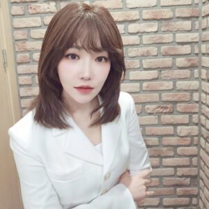 Lee Yu-ri Thumbnail - 9.3K Likes - Most Liked Instagram Photos