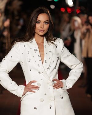 Leila Ciancaglini Instagram - LAUNCHING New 
Fraud Collections @fraudcollectionfd  Boutique in los angeles now , Fashion show By RLC Talent Agency @ragazalcmodels