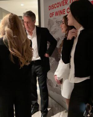 Lela Meburishvili Instagram - Great evening with friends and meet-up with the incredible actor Hugh Grant. ✨