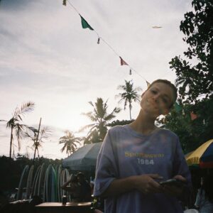 Lena Meckel Instagram - Auf Bild 6, die wohl schönste Toilette Sri Lanka‘s, auf der man nur zu gern ein paar Stunden verweilte… gefolgt von einem Moment der Erleichterung danach… #analog #shots