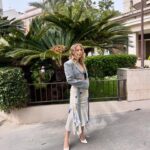 Lena Klenke Instagram - 24 h fun in Cannes with only the best of the best ❤️ Dressed in @vestiaireco styled by @leonievolk & me including some pre loved @acnestudios @jimmychoo @jilsander @bimbaylola thank you for having us @cannesseries, couldn’t be prouder to present this amazing show „the Zweiflers“ soon on @ardmediathek #anzeige